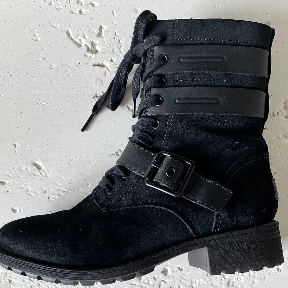 UGG Zia Women's Black Sherpa Lined Combat Boots - Size 7